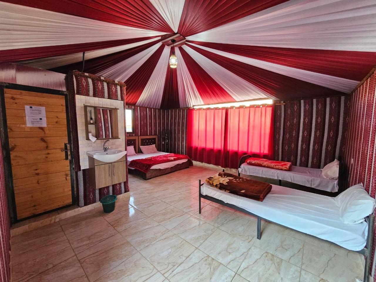 Bed and Breakfast Beduin Star Trail Camp Вади-Рам Экстерьер фото